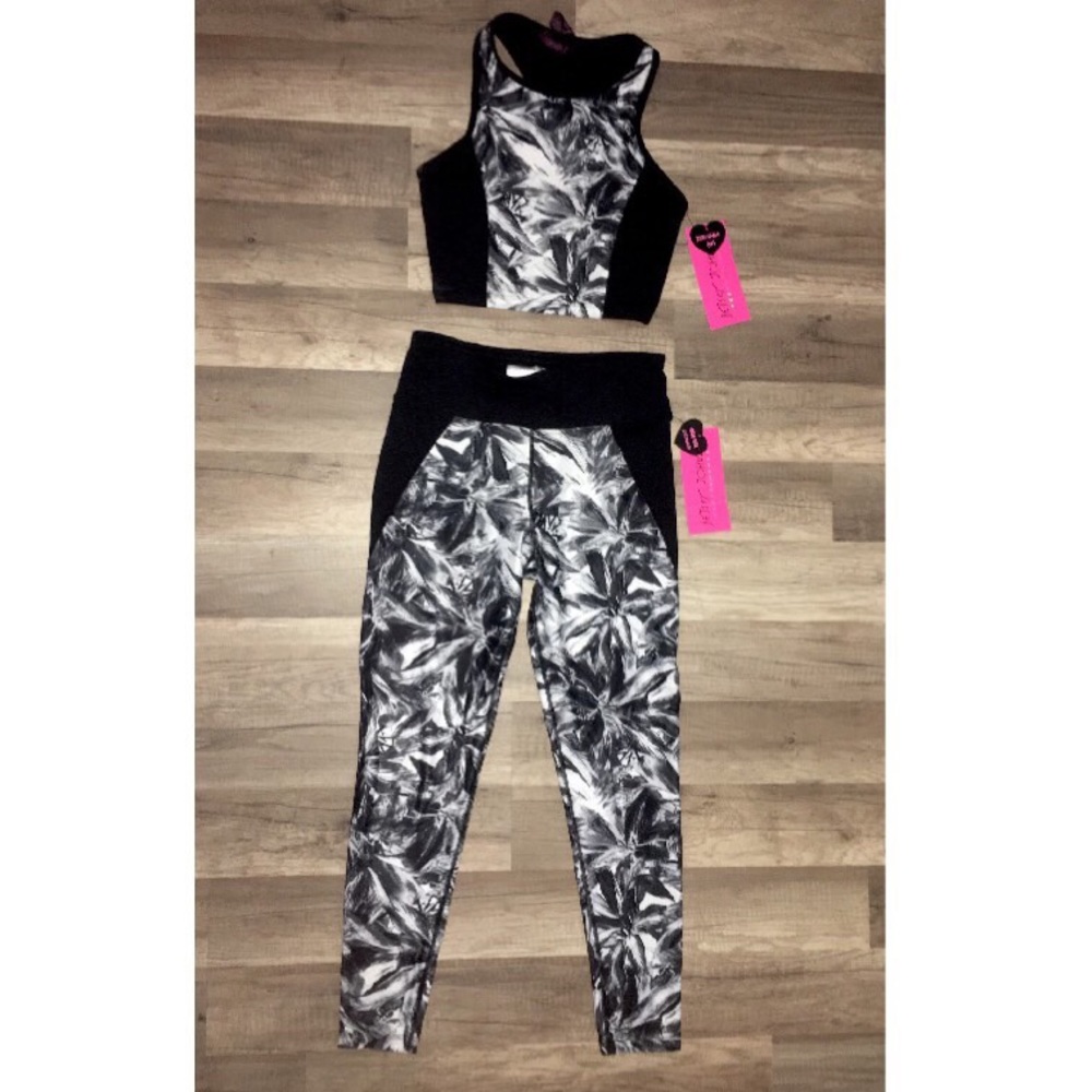 Betsey Johnson Outfit Set! Sports Bra + Leggings